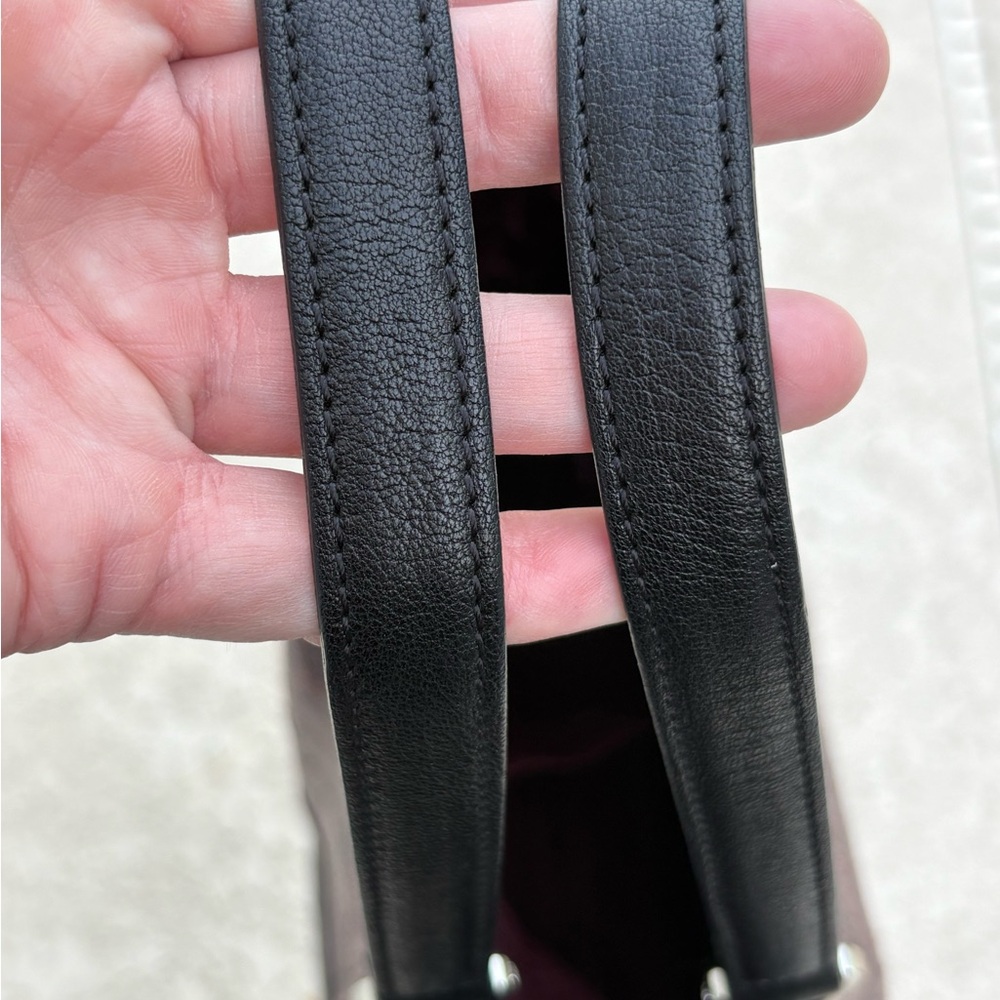 *RARE* AUTHENTIC LONGCHAMP Burgundy Embossed Leather Tote - NEW $400USD/$550CDN - Picture 11 of 16